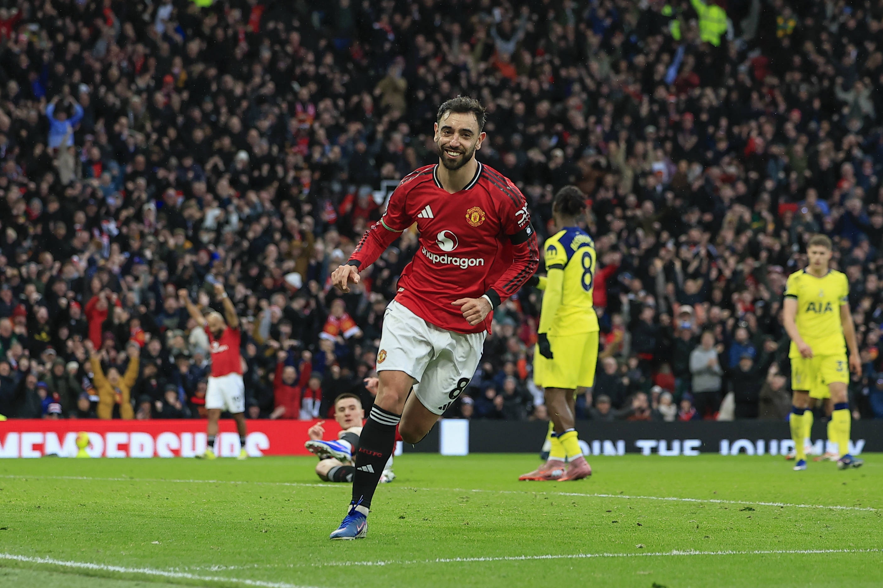 HTH体育-电讯报：B费通过进球和助攻为曼联赢得25分，他若离队简直是灾难